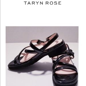 NWOT BLACK STRAPPY SANDAL TARYN BY TARYN ROSE